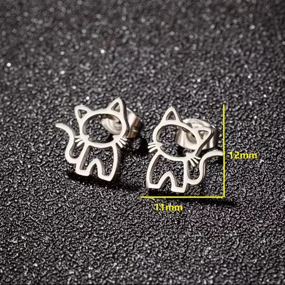 Animal Earrings 4 Pairs Cat Stainless Steel Stud Earrings - black